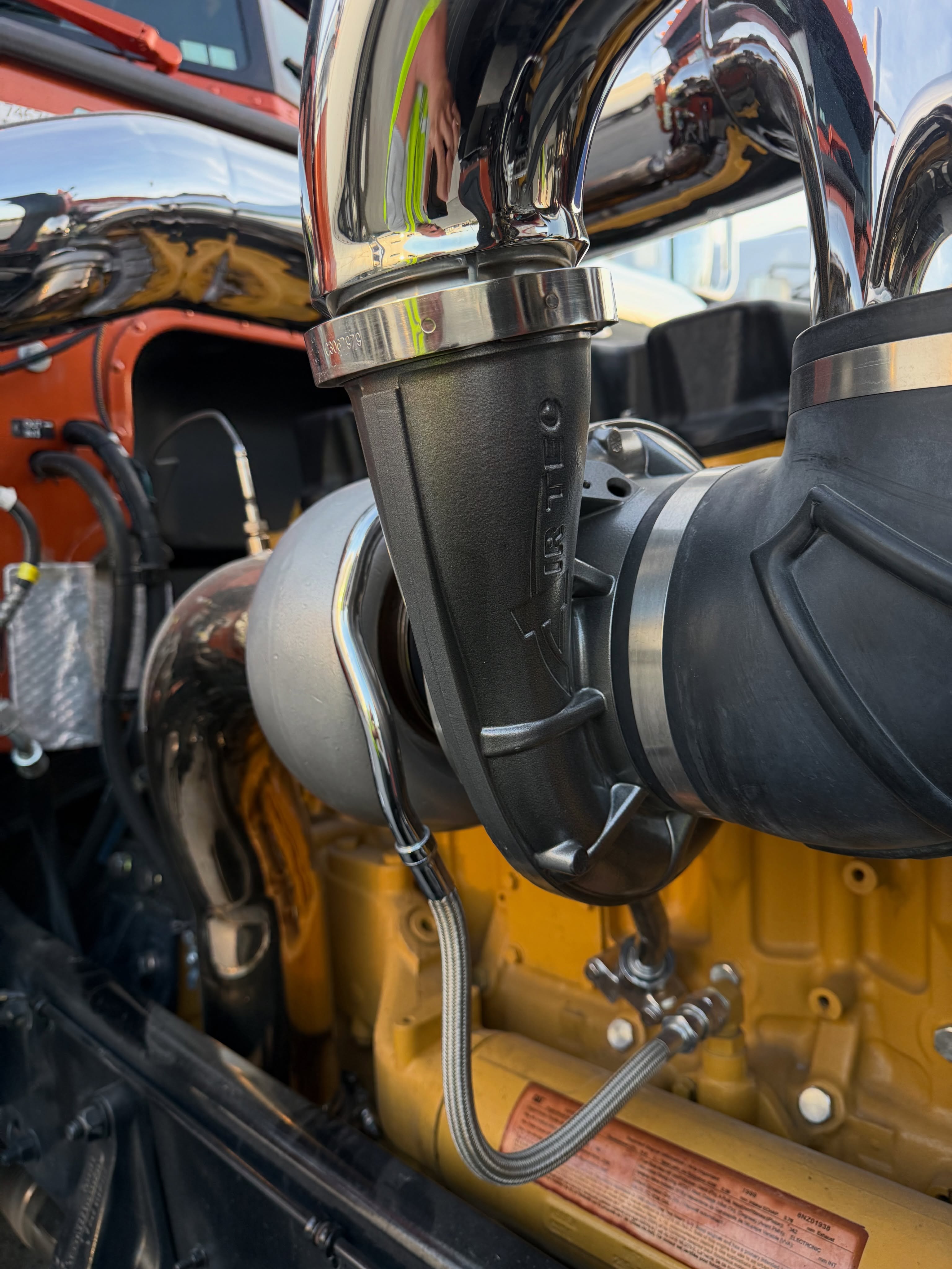 Turbocompresor de alto flujo en motor Caterpillar